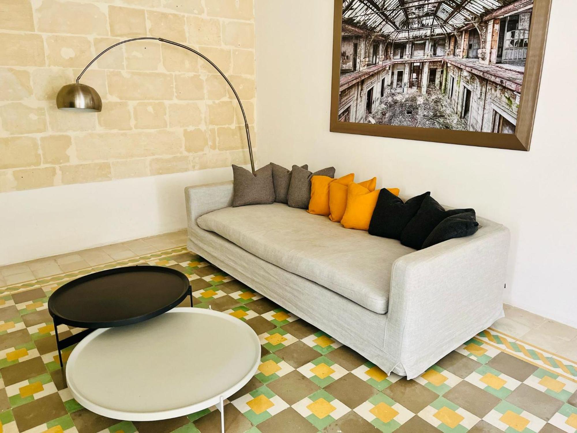 ואלטה Cozy Charming Apartment In Old Bakery Street מראה חיצוני תמונה
